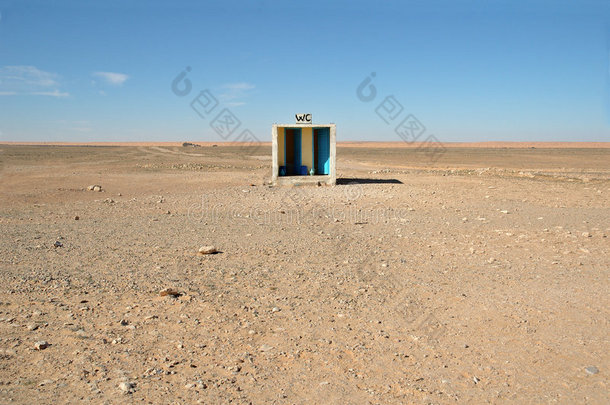 沙漠室外厕所