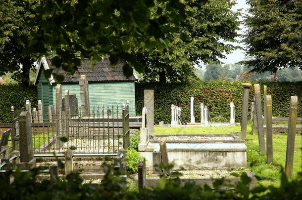 旧墓地