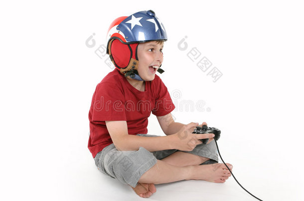 男孩子喜欢玩电脑游戏