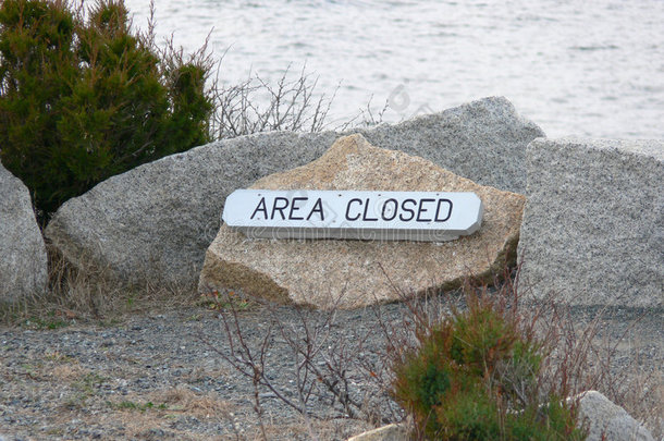 海洋走道区域封闭标志