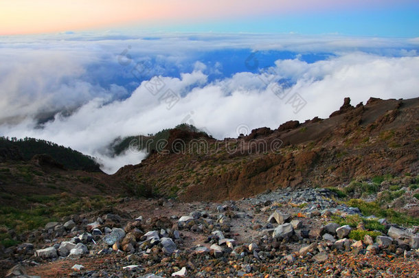 火山口侧面