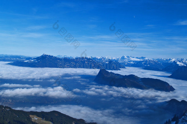 高山云景