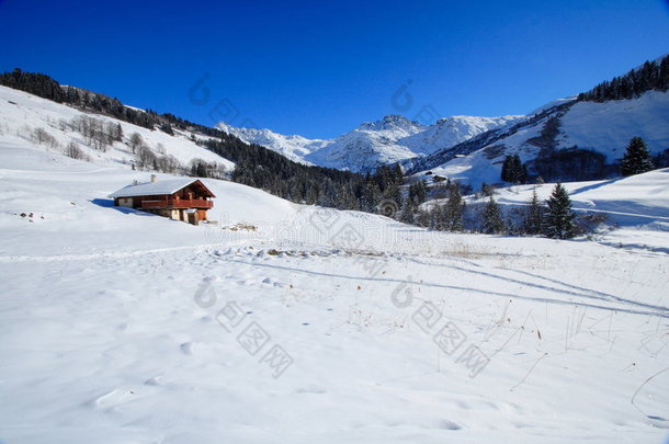 阿尔卑斯山的小屋