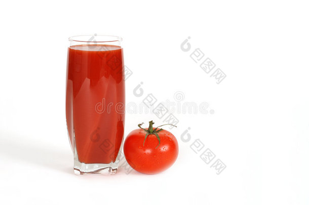 一杯西红柿汁