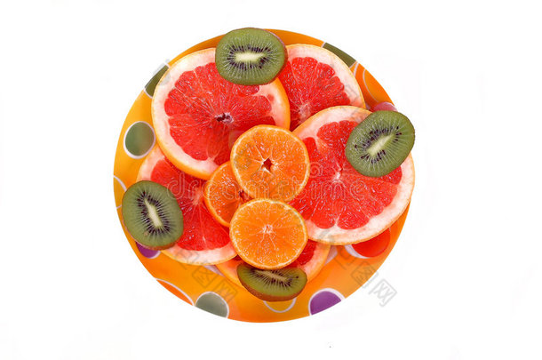 葡萄柚、猕猴桃和橘子片水果盘
