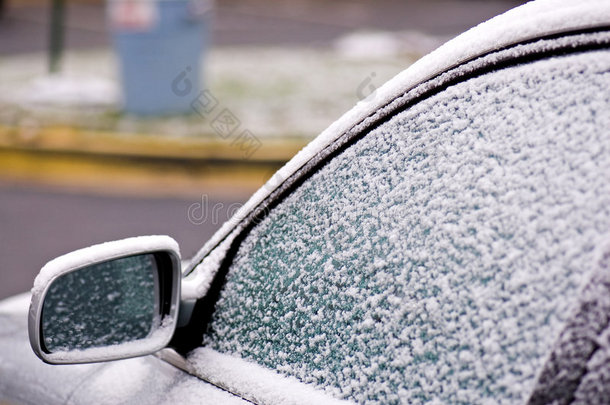 车上冰雪