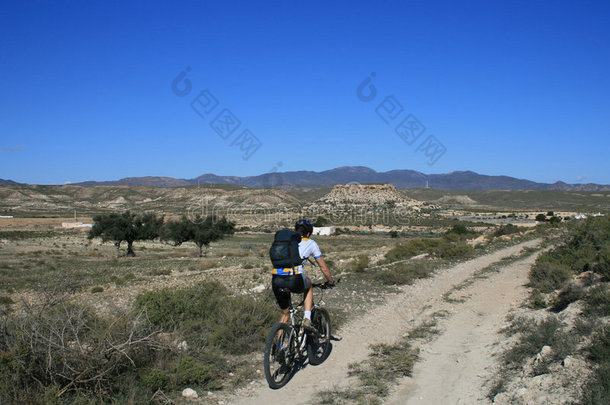 西班牙<strong>山地</strong>自行车之旅
