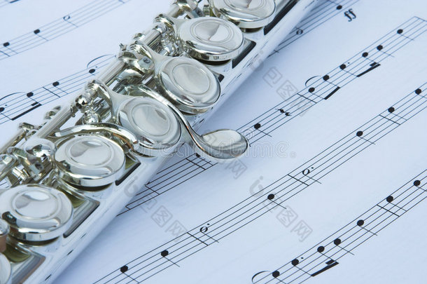 音乐音符上的长笛键