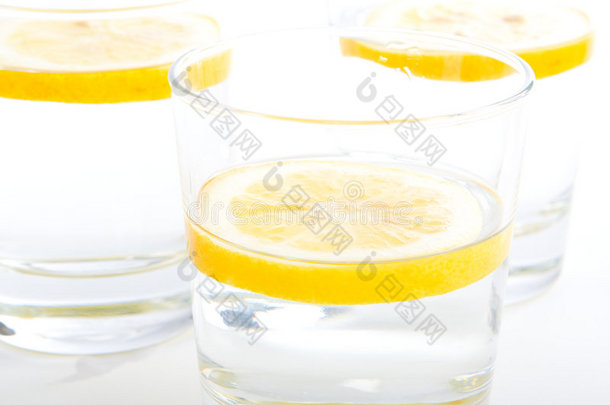 一杯柠檬水（2杯