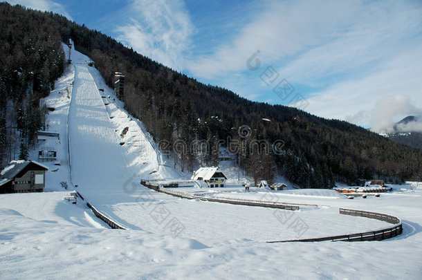 滑雪跳台