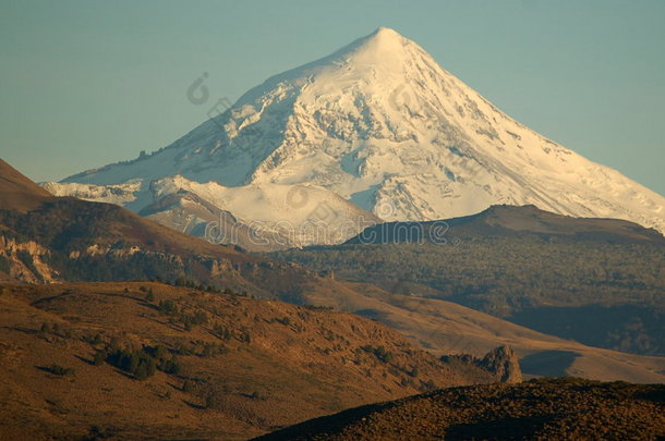 拉宁火山