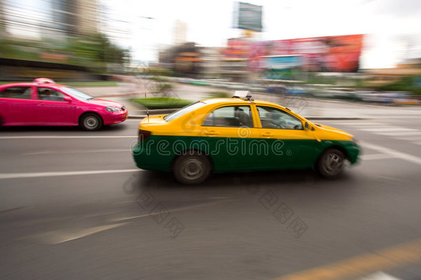 城市交通中的快速出租车