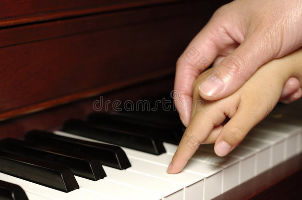 第一课钢琴