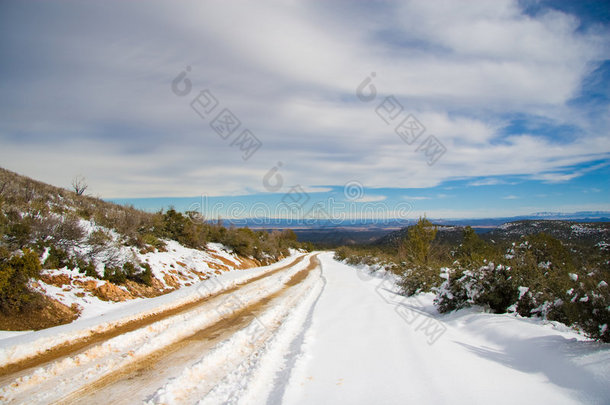 积雪路面