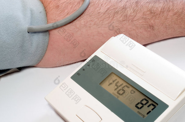 自动眼压计测量血压