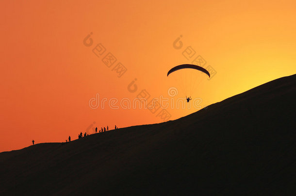 卡塔尔滑翔伞轮廓