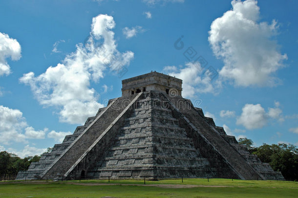 古代玛雅金字塔