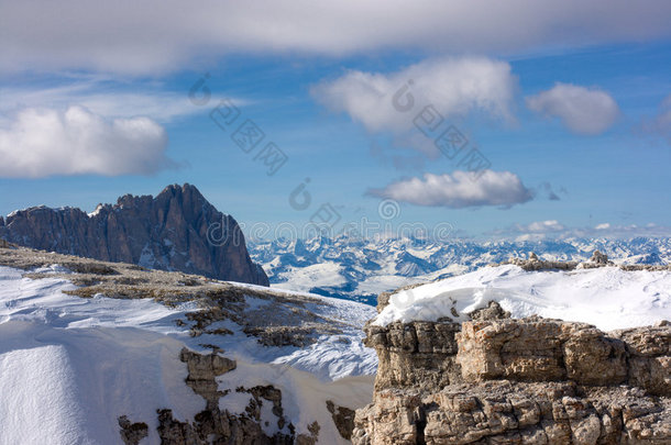 美丽的冬季山景