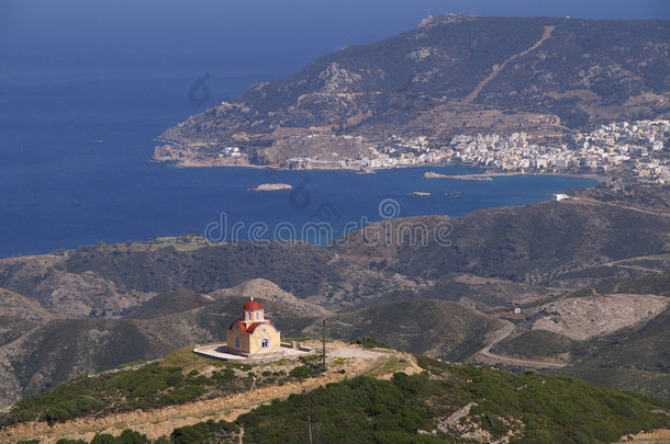 山顶上的希腊小教堂