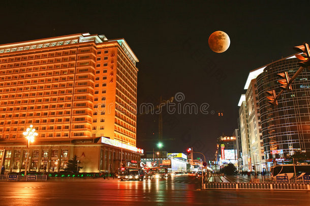 著名的北京大酒店和月食