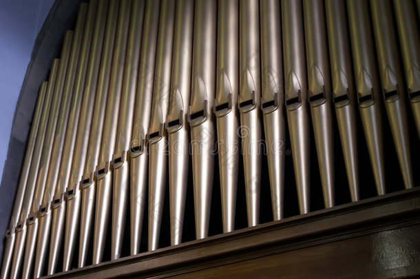 教堂风琴管的式样。