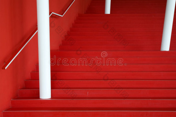 红色楼梯抽象