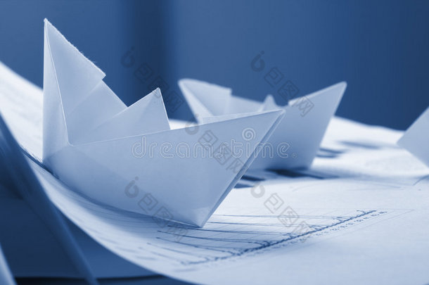 经营理念、纸船和文件
