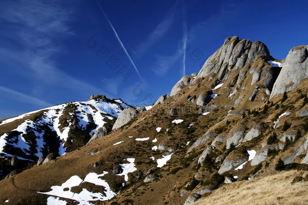 <strong>中华</strong>儿女山