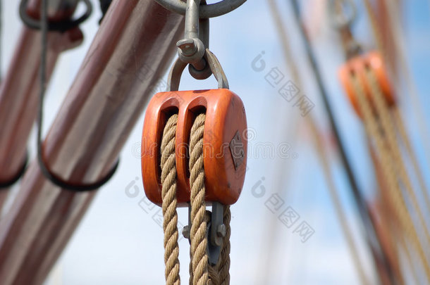 帆船上的绳轮