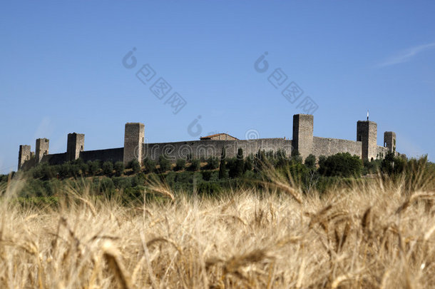 中世纪山城莫城周围的城墙