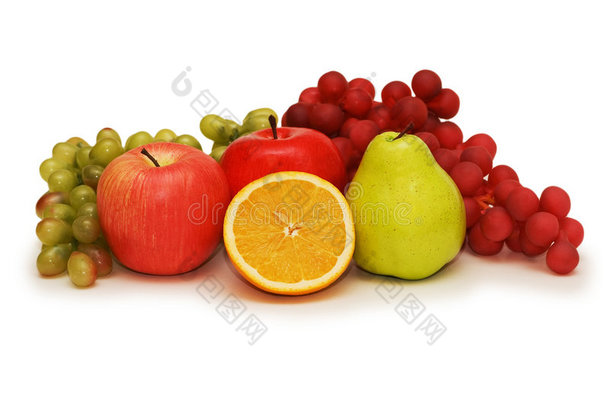 白色背景下分离的各种水果