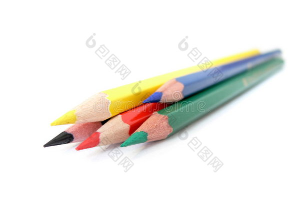 红、蓝、绿、黑、<strong>黄铅笔</strong>