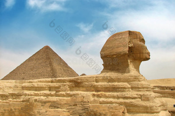 伟大的埃及狮身人面像和<strong>金字塔</strong>