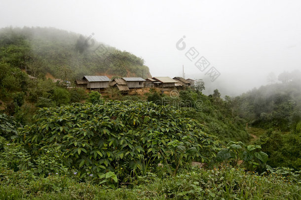 老挝山区苗族村落