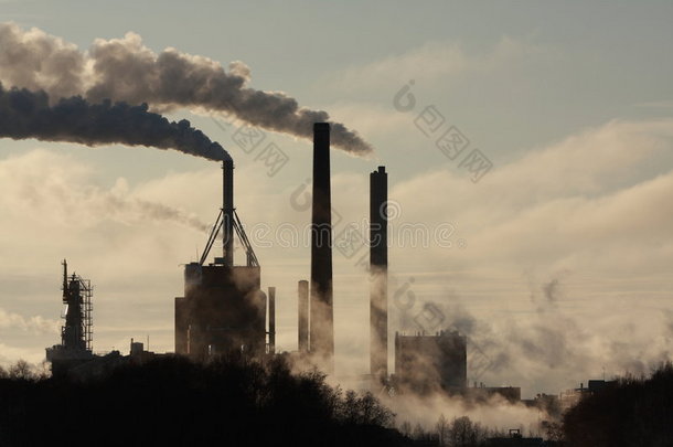 工厂和烟雾