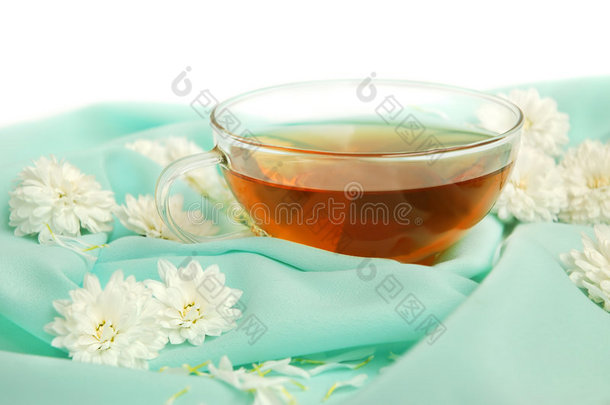 <strong>玻璃茶杯</strong>和鲜花