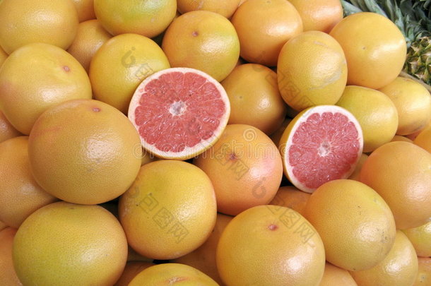 农贸市场上的红橙子