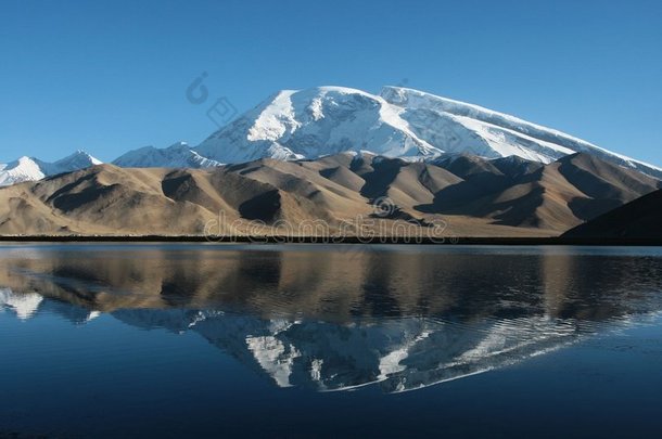 帕米尔雪山