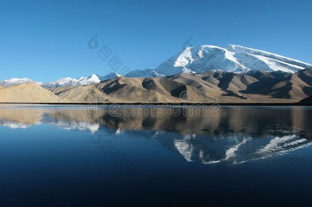 帕米尔雪山