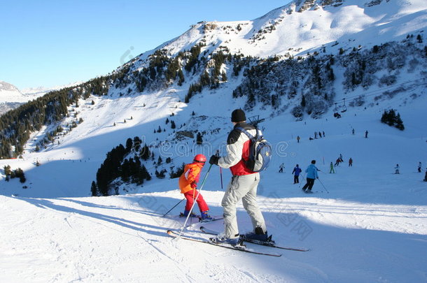 儿童滑雪训练