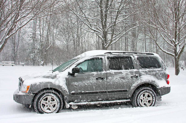 雪地越野车