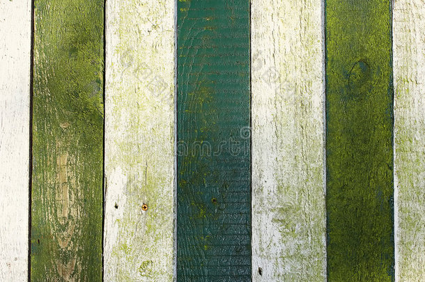 绿白漆木栅栏