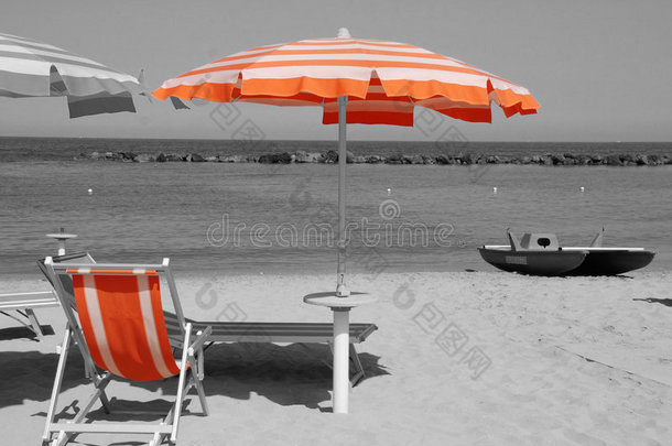 橙色沙滩伞