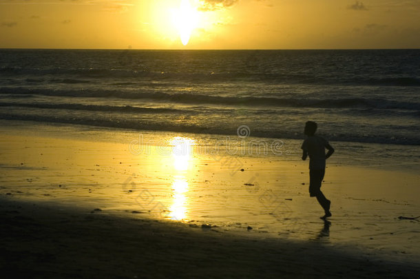 巴厘岛，库塔海滩日落