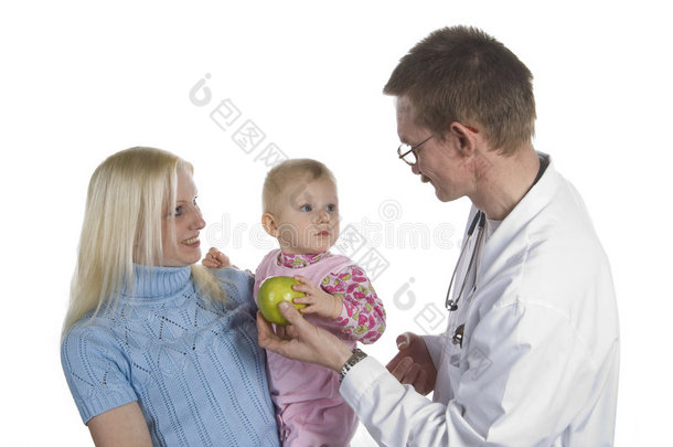 儿童医生和小孩