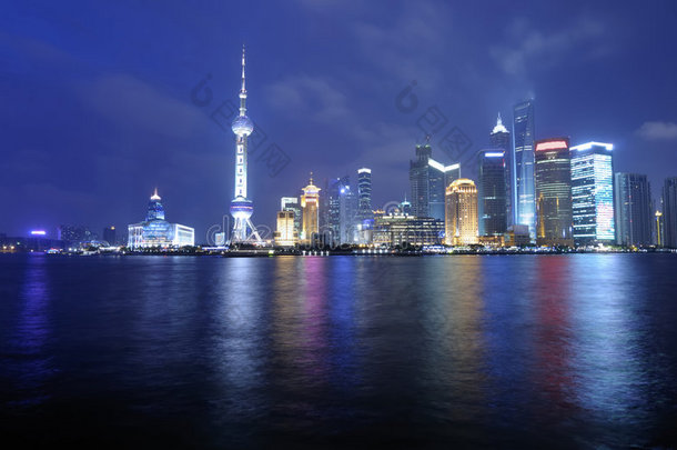 上海<strong>浦东</strong>夜景线