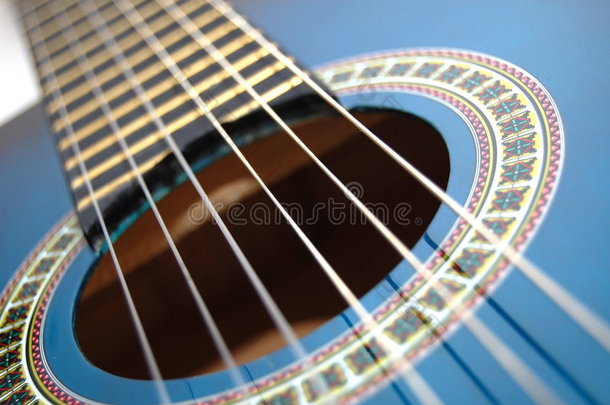 用于演奏派对音乐的蓝色吉他