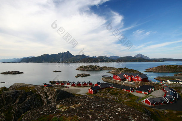 挪威的岛屿和<strong>红木</strong>屋