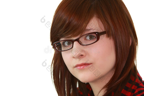 戴眼镜的年轻女青年画像