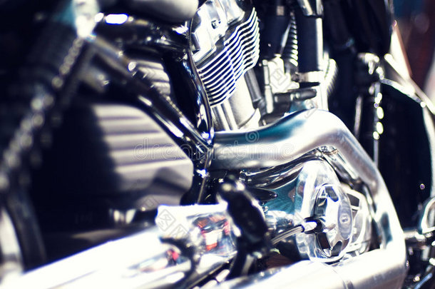 摩托车发动机的角度图